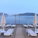 Cle Boutique Hotel 4*