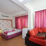 Cle Boutique 4*